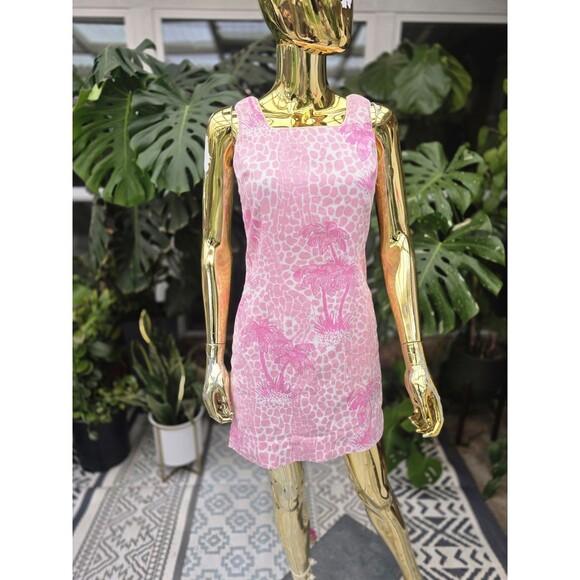 Lilly Pulitzer Dresses & Skirts - Lilly Pulitzer Krista Shift Dress Women's Pink Jumbo Giraffe Palm, Size 4